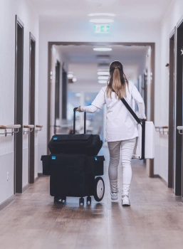 RUCK solid Trolly zestaw z mobilną szafką podologiczną, torbą na akcesoria i kołami 12 cali