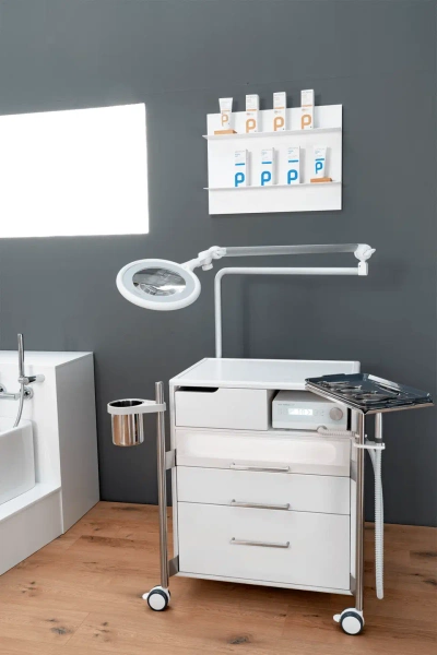 Szafka podologiczna RUCK® ROOM CLASSIC - rozm. M, UV LED